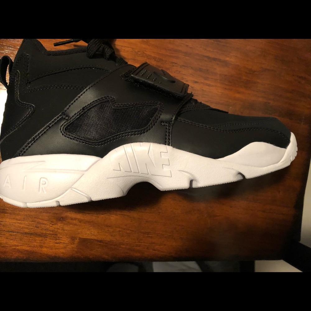 Air Diamond Tuft Basketball Sneakers
